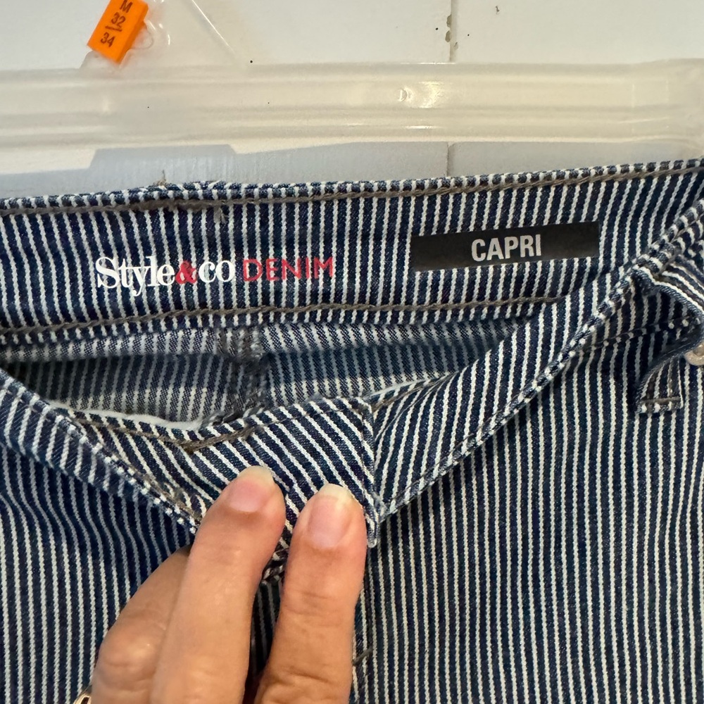 Style & Co. Blue Pinstriped Ankle Jeans Capri - Picture 4 of 5